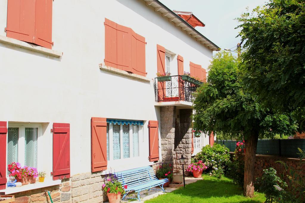 La Maison Des Chats Saint-Mary-le-Plain Exteriör bild